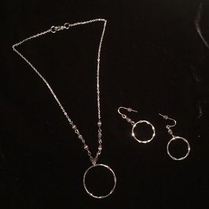 Liz Silver necklace & earring set